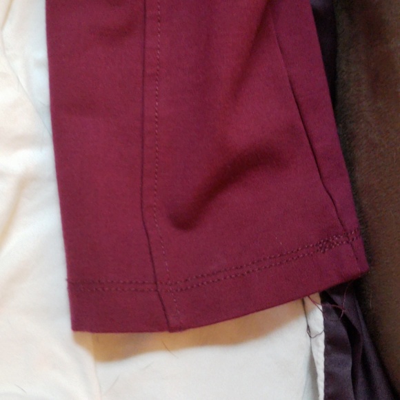 Cute purplish leggings. - Picture 4 of 5